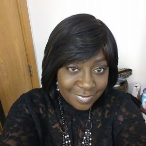 Meet your Posher, Letitia